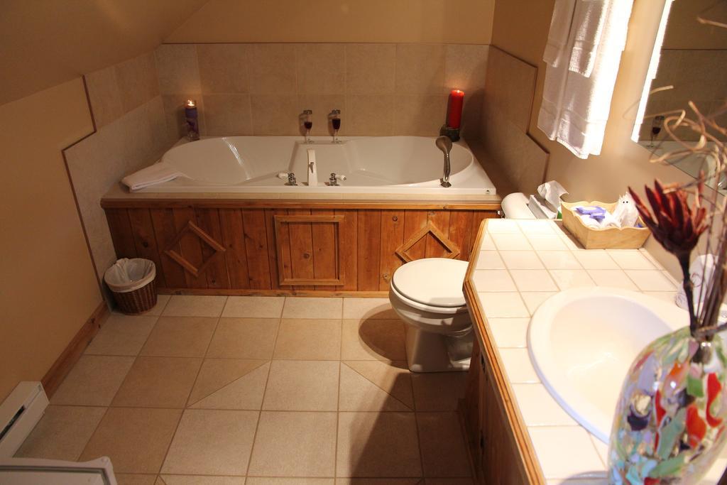 B&B Les Deux Pignons Petit-Saguenay ห้อง รูปภาพ